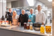 Koken in de keuken van het ROC van Amsterdam Koken in de keuken van het ROC van Amsterdam